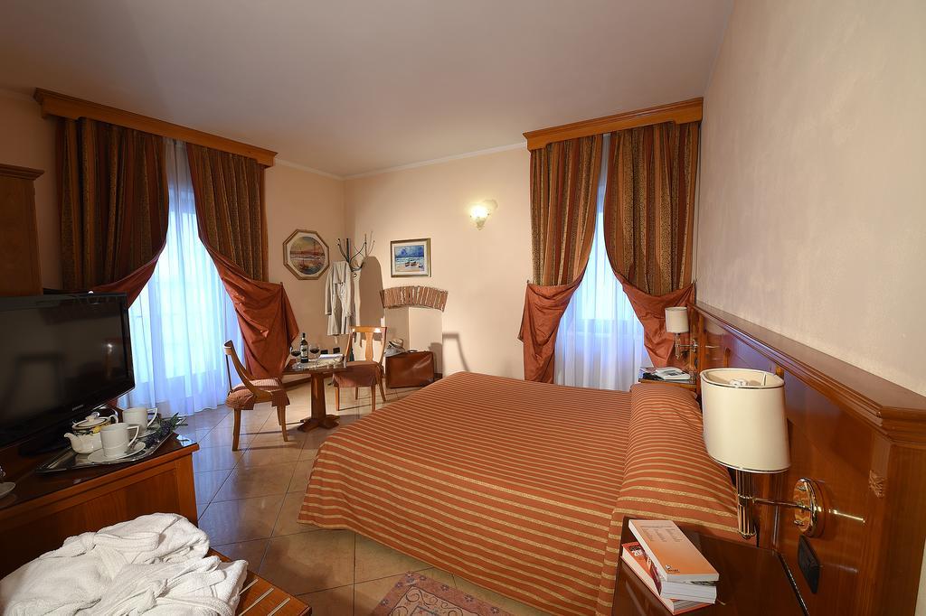 Hotel Acqui & Centro Benessere أكوي تيرمي المظهر الخارجي الصورة