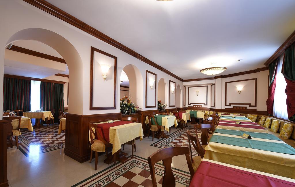 Hotel Acqui & Centro Benessere أكوي تيرمي المظهر الخارجي الصورة